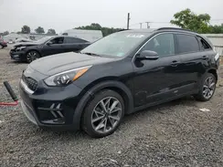 KNDCC3LCXN5547573 2022 KIA NIRO