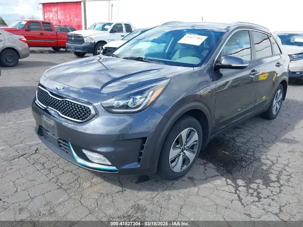 KNDCC3LD0J5210090 2018 KIA NIRO - Image 2