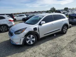 KNDCC3LD2J5179750 2018 KIA NIRO