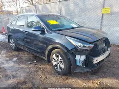 KNDCC3LD2J5186942 2018 KIA NIRO