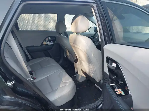 KNDCC3LD2J5186942 2018 KIA NIRO - Image 8