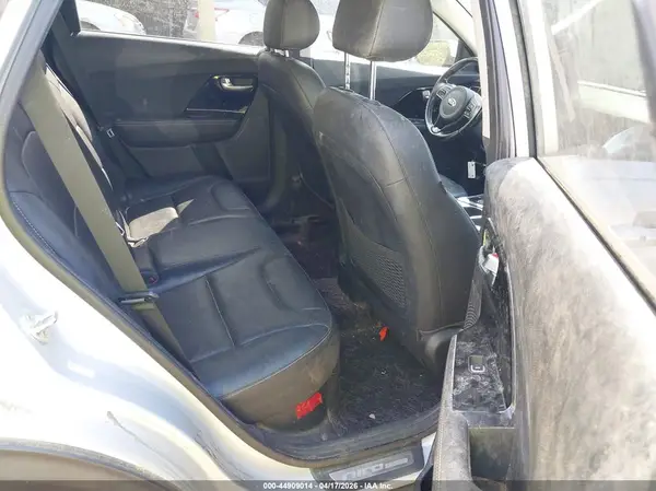 KNDCC3LD2K5252004 2019 KIA NIRO - Image 8