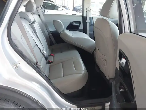 KNDCC3LD2K5267120 2019 KIA NIRO - Image 8