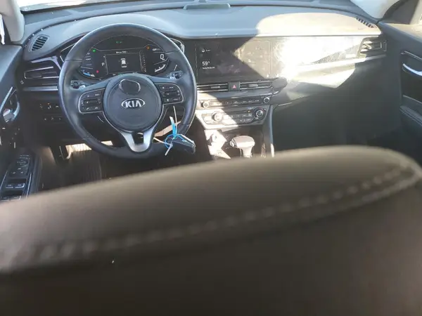 KNDCC3LD2M5485402 2021 KIA NIRO - Image 8