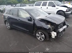 KNDCC3LD3J5206096 2018 KIA NIRO