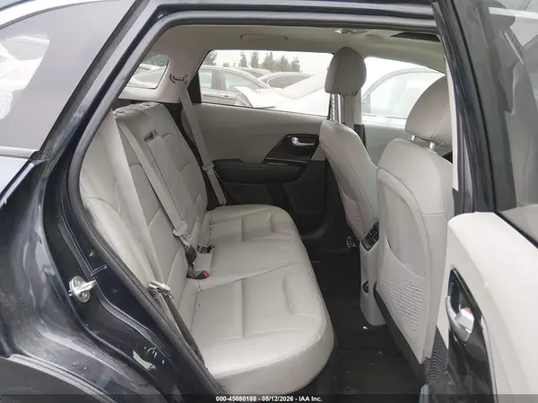 KNDCC3LD3K5346473 2019 KIA NIRO - Image 8