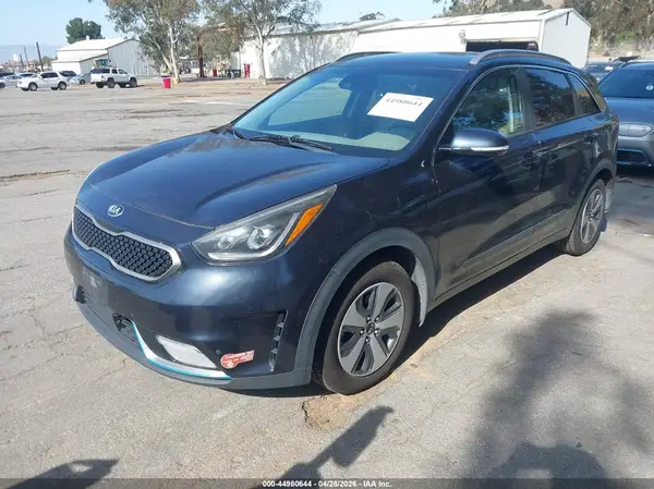 KNDCC3LD4J5186957 2018 KIA NIRO - Image 2