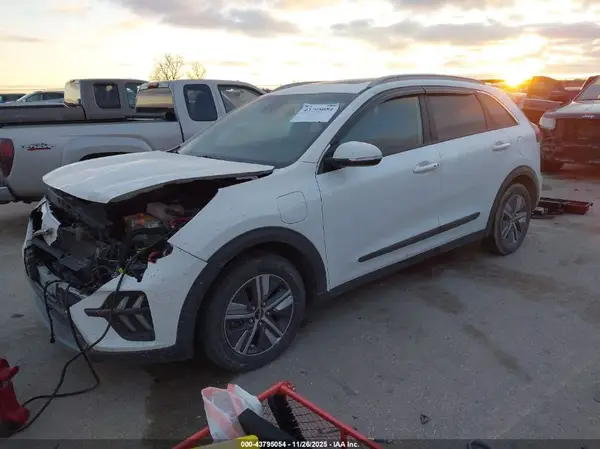 KNDCC3LD5N5523562 2022 KIA NIRO - Image 2
