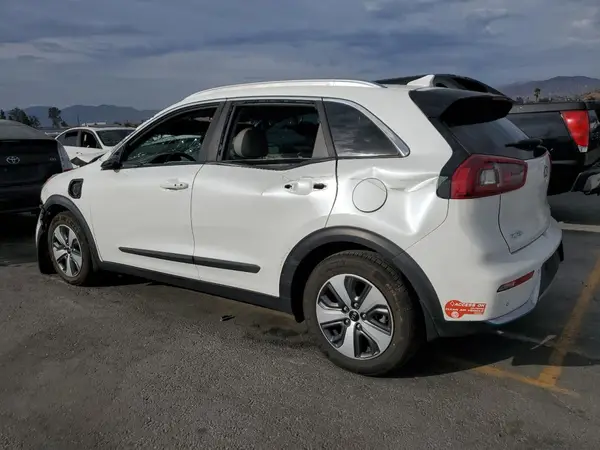 KNDCC3LD6J5187401 2018 KIA NIRO - Image 2