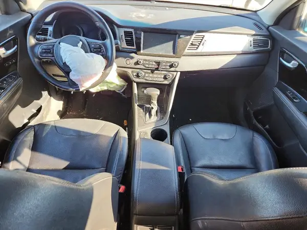 KNDCC3LD6K5264639 2019 KIA NIRO - Image 8