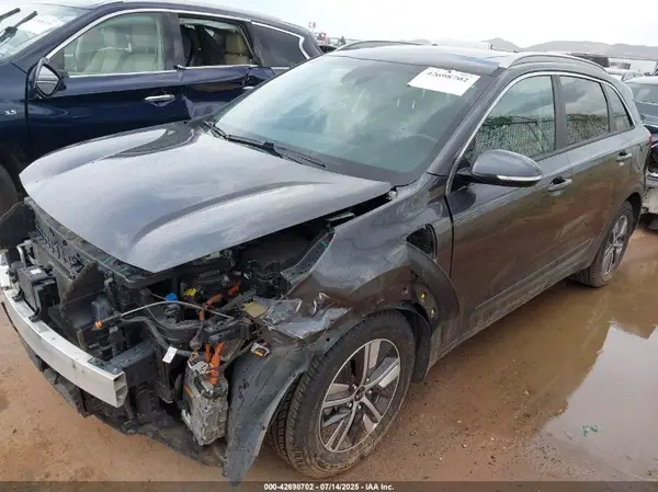 KNDCC3LD6L5428103 2020 KIA NIRO - Image 2