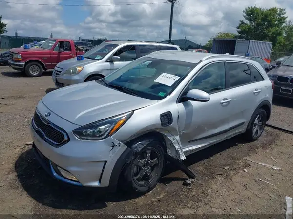 KNDCC3LD7K5216549 2019 KIA NIRO - Image 2