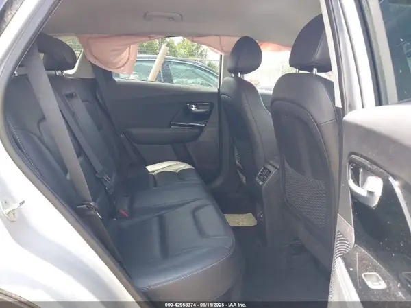 KNDCC3LD7K5216549 2019 KIA NIRO - Image 8