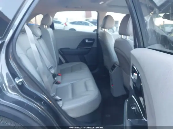 KNDCC3LD7K5352552 2019 KIA NIRO - Image 8
