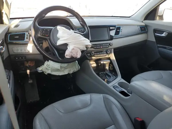 KNDCC3LD8J5189988 2018 KIA NIRO - Image 8