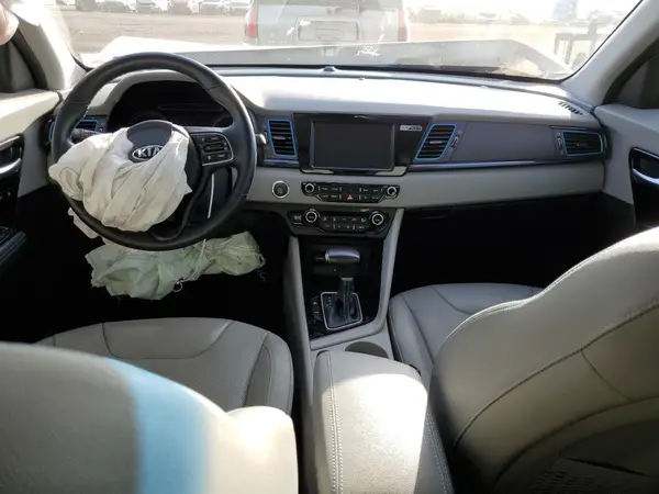 KNDCC3LD8K5331404 2019 KIA NIRO - Image 8