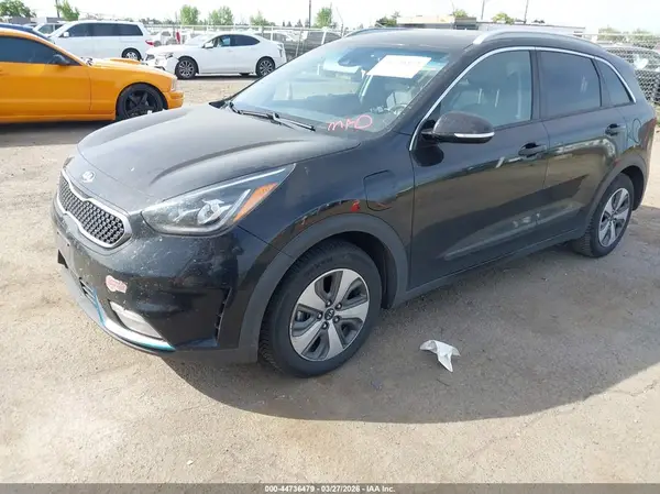 KNDCC3LD8K5331869 2019 KIA NIRO - Image 2