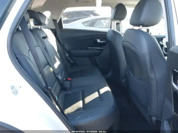 KNDCC3LD8N5516962 2022 KIA NIRO - Image 8
