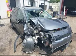 KNDCC3LD9M5484957 2021 KIA NIRO