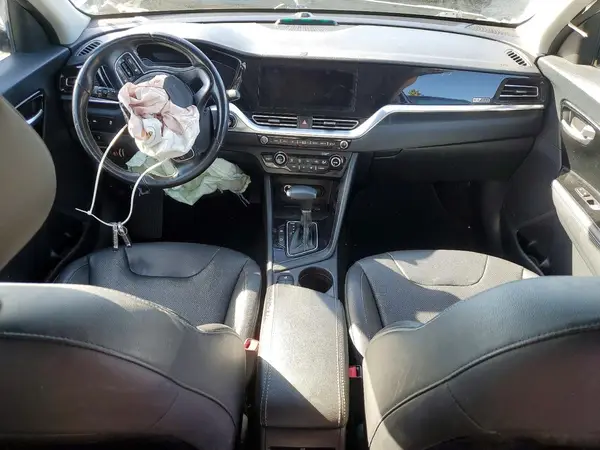 KNDCC3LDXL5428766 2020 KIA NIRO - Image 8