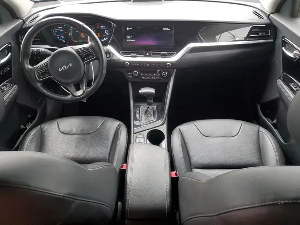 KNDCC3LDXM5484174 2021 KIA NIRO - Image 8