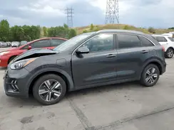 KNDCC3LDXN5537554 2022 KIA NIRO