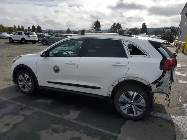 KNDCC3LG0K5023329 2019 KIA NIRO - Image 2