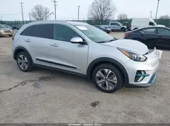KNDCC3LG0L5057613 2020 KIA NIRO