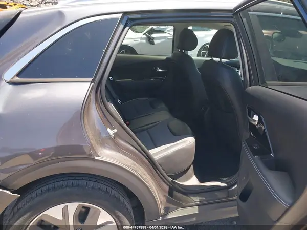 KNDCC3LG0L5062956 2020 KIA NIRO - Image 8