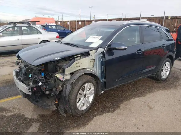 KNDCC3LG0L5074458 2020 KIA NIRO - Image 2