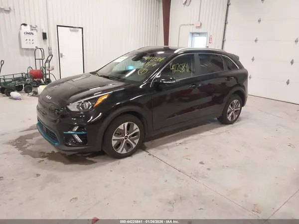 KNDCC3LG0N5118025 2022 KIA NIRO - Image 2