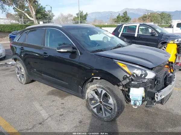 KNDCC3LG0N5138808 2022 KIA NIRO - Image 1