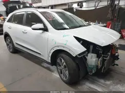 KNDCC3LG0N5142549 2022 KIA NIRO