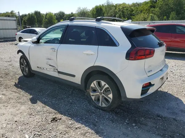 KNDCC3LG0N5145287 2022 KIA NIRO - Image 2