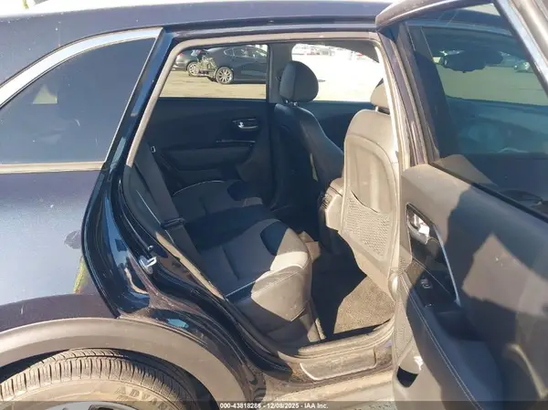 KNDCC3LG0N5159531 2022 KIA NIRO - Image 8