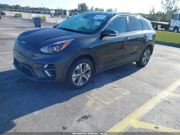 KNDCC3LG0N5159898 2022 KIA NIRO - Image 2