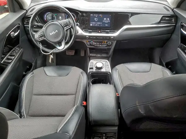 KNDCC3LG0N5160467 2022 KIA NIRO - Image 8