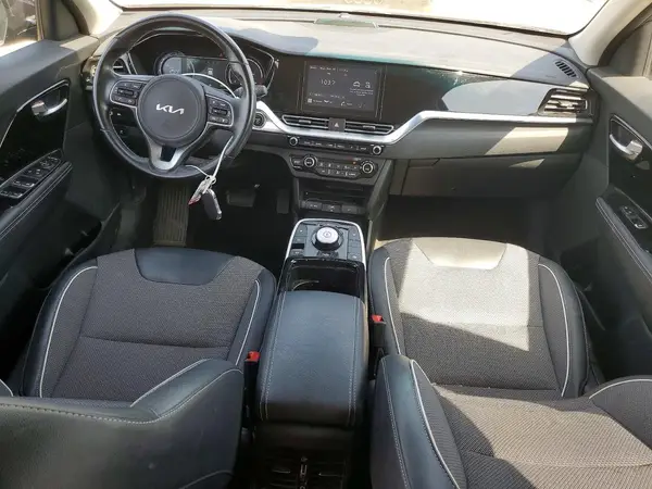 KNDCC3LG0N5160646 2022 KIA NIRO - Image 8