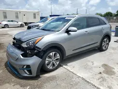 KNDCC3LG0N5161229 2022 KIA NIRO