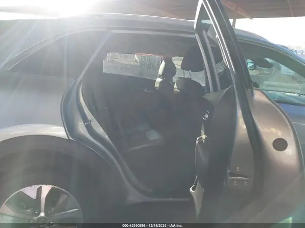KNDCC3LG1K5017202 2019 KIA NIRO - Image 8