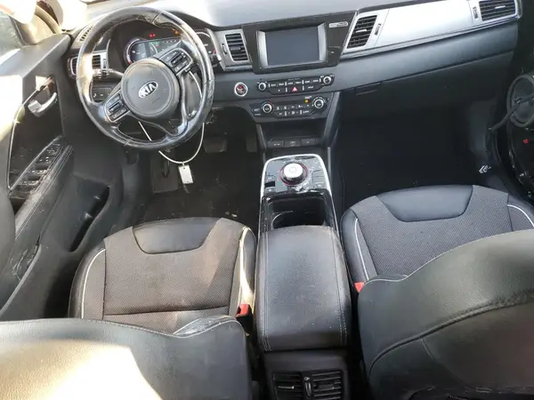 KNDCC3LG1K5024313 2019 KIA NIRO - Image 8