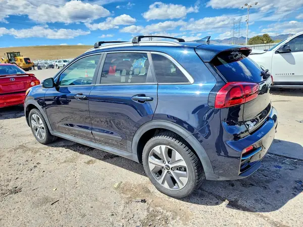 KNDCC3LG1L5038858 2020 KIA NIRO - Image 2