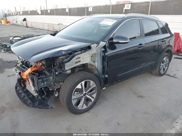 KNDCC3LG1N5151079 2022 KIA NIRO - Image 2