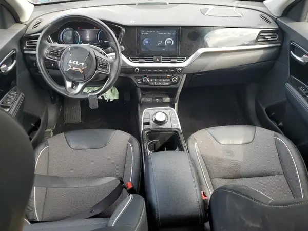 KNDCC3LG1N5158470 2022 KIA NIRO - Image 8
