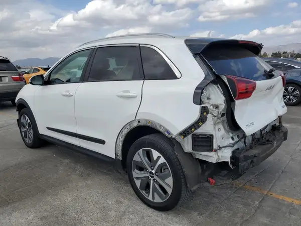 KNDCC3LG1N5160722 2022 KIA NIRO - Image 2