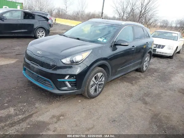 KNDCC3LG2K5020898 2019 KIA NIRO - Image 2
