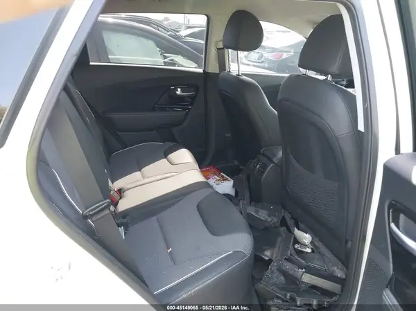KNDCC3LG2K5027673 2019 KIA NIRO - Image 8