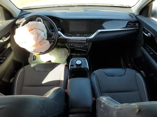 KNDCC3LG2L5036116 2020 KIA NIRO - Image 8