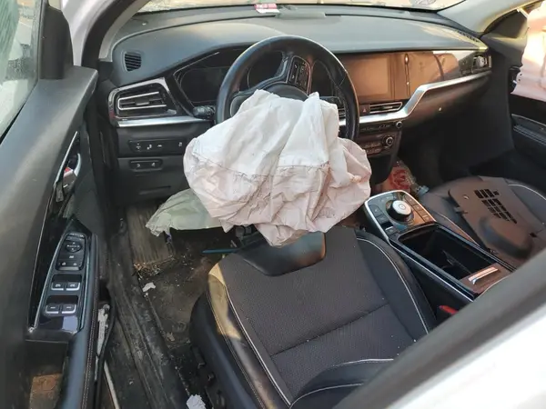 KNDCC3LG2L5072789 2020 KIA NIRO - Image 8