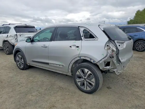 KNDCC3LG2L5072968 2020 KIA NIRO - Image 2